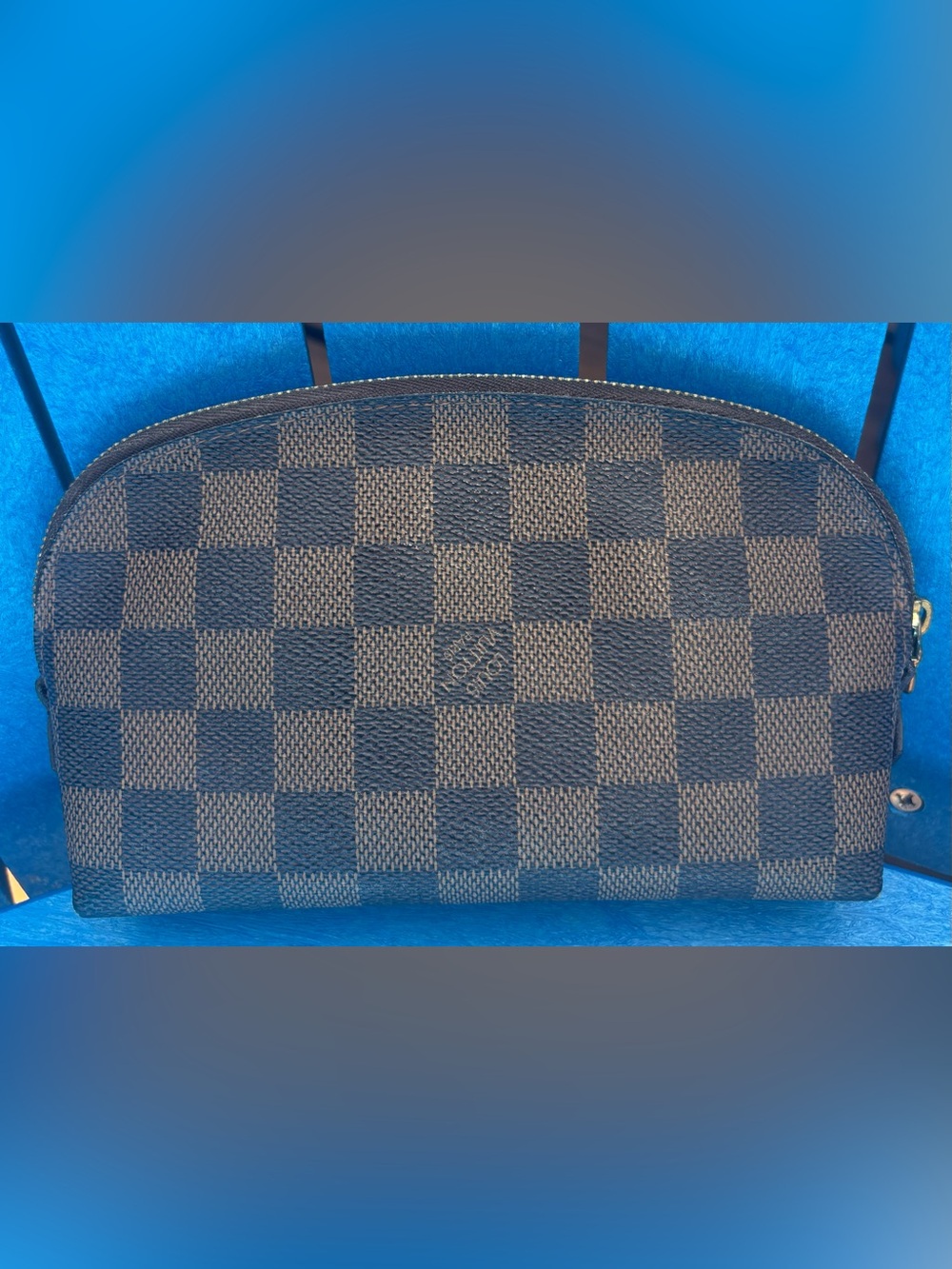 LV Damier Ebene Canvas Pouch with Gold - Picture 2 of 14